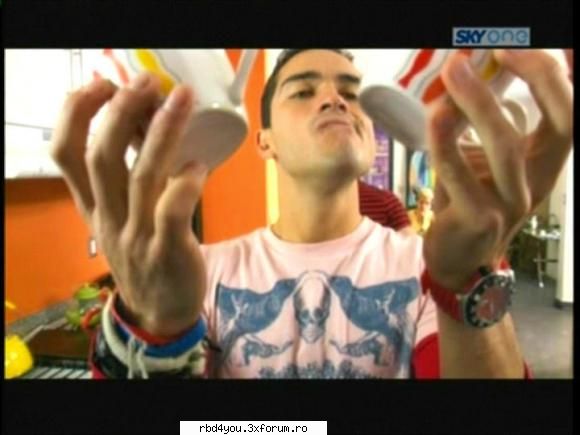 poncho - hilary_vondy - Rbd:La Familla