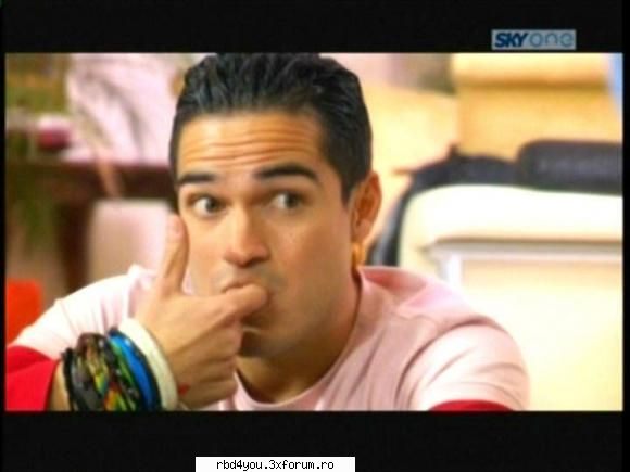 poncho - raluca_dragutza52 - Rbd:La Familla