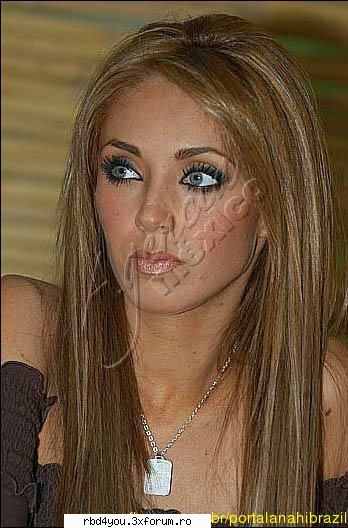 poza preferata q annie - ce ochii mumosi are!!!!!! - Anahi