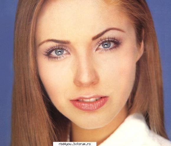 poze cu anahi mika - hilary_vondy - Anahi