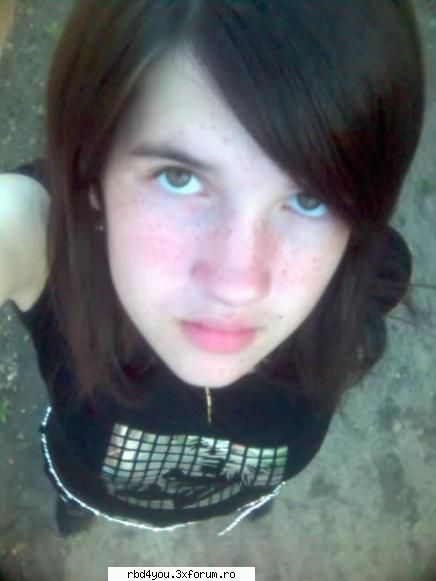 poze k userii - hmmm o poza cu mn....hmm - about u...just u..because you're unik