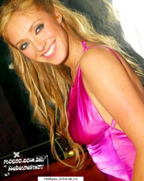 preferata vostra - sorry pt fani anahi...dar cred k maite a - RBD y R3B3LD3