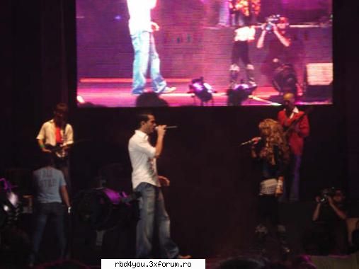 rbd en new york - aici punetzi poze cu rbd in new york - RBD y R3B3LD3